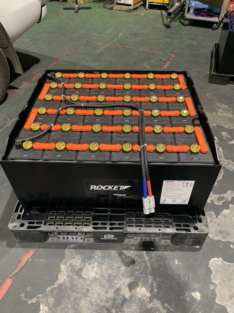 Ắc Quy Xe Nâng Rocket VCDH460