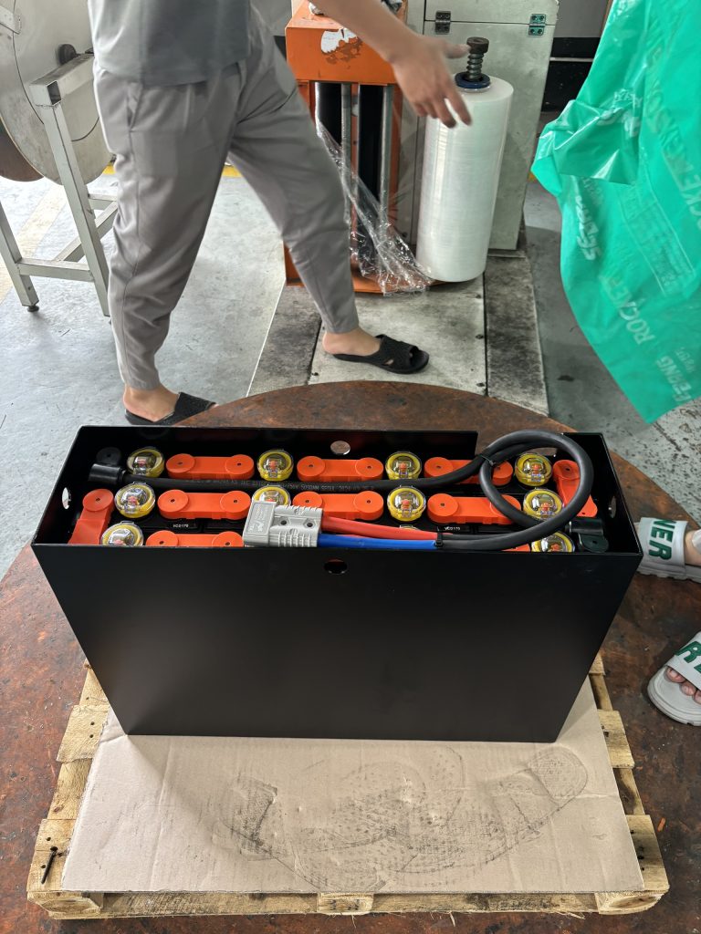 Ắc quy xe nâng điện Rocket VCD170